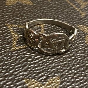 Vintage 925 signed by maker Irish Celtic Trinity Infinity Knot Ring size 8